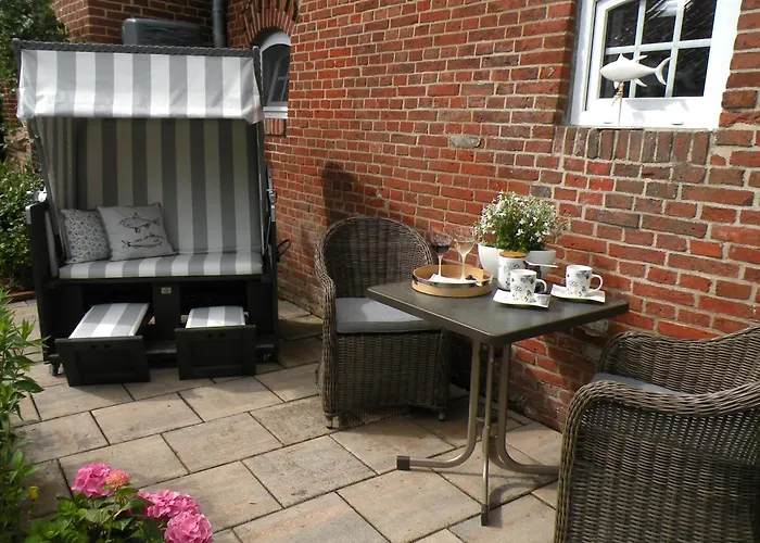 Vier Jahreszeiten Pilsum 公寓 *